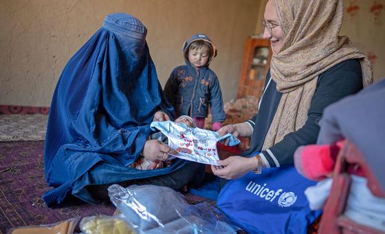 Les femmes afghanes ont des droits et doivent pouvoir retrouver leur travail dans l’humanitaire, déclare l’ONU